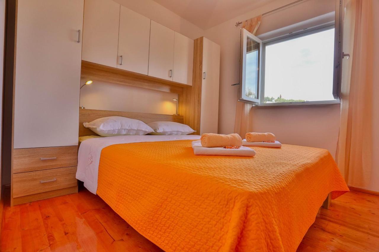 Apartments Lenka Sutivan Extérieur photo