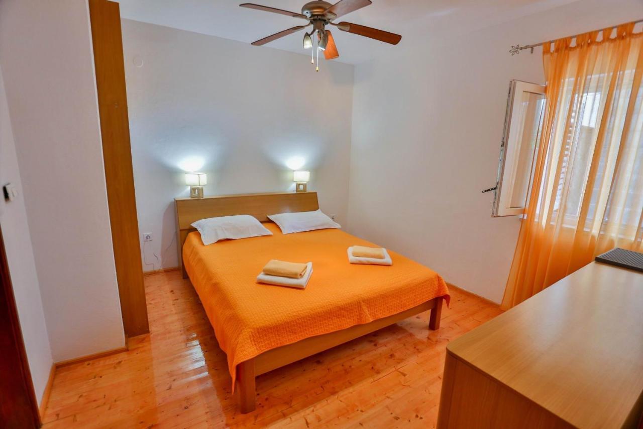 Apartments Lenka Sutivan Extérieur photo