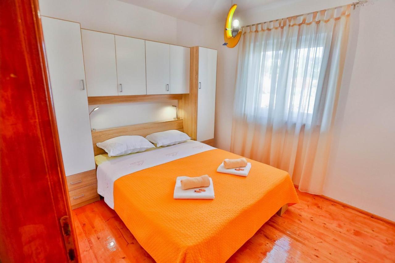 Apartments Lenka Sutivan Extérieur photo