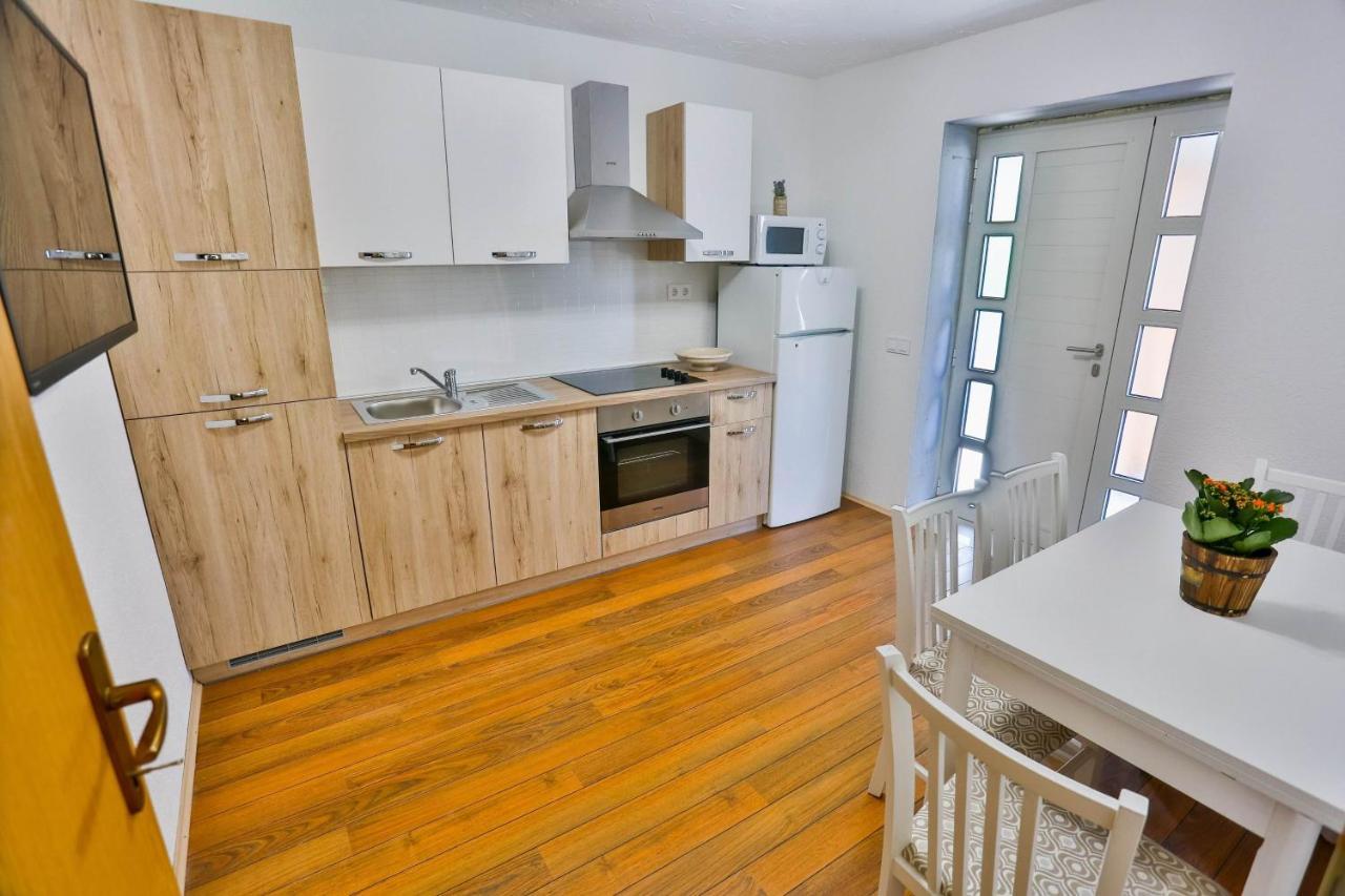 Apartments Lenka Sutivan Extérieur photo